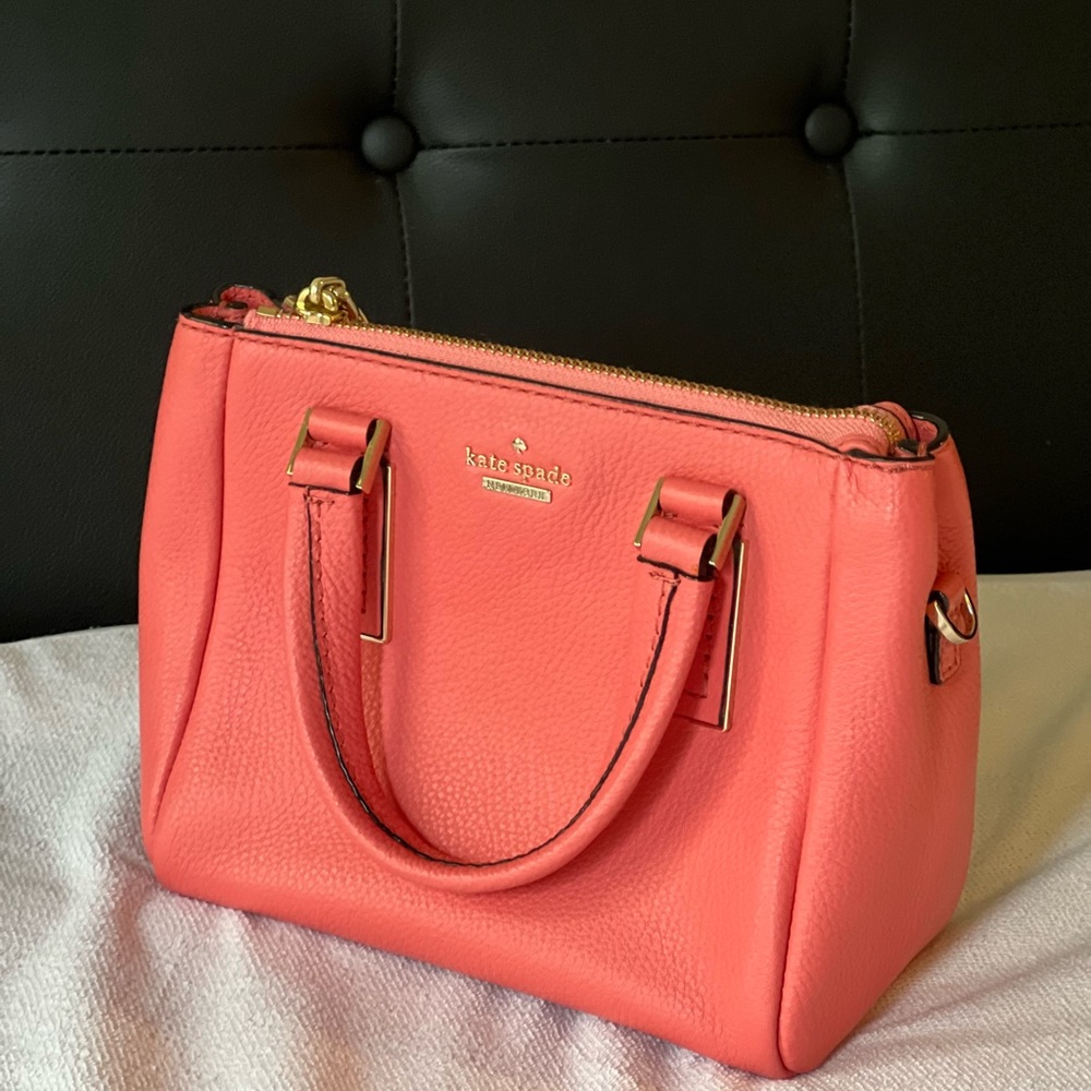 Kate Spade peach hand bag
